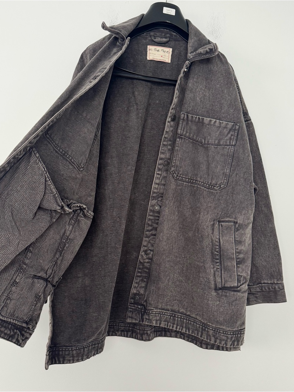 Free People We The Free Madison City Denim Jacket M Oversize Washed Black Grunge - Picture 2 of 13